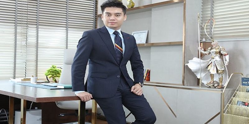 Chàng CEO với thông tin cơ bản